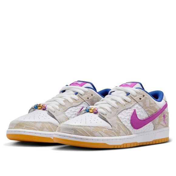 Nike SB Dunk Low. Rayssa Leal. SIZE 9 - FZ5251-001 - Picture 1 of 8